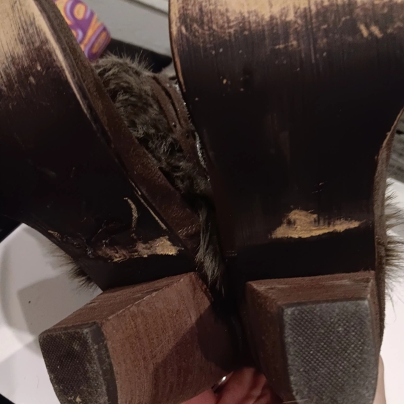 Naughty Monkey Booties size 9 - Picture 5 of 5